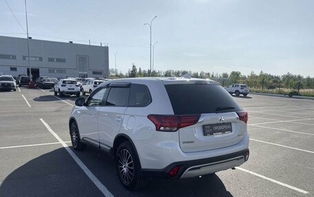 Mitsubishi Outlander III рестайлинг 3, 2019 год, 2 699 000 рублей, 7 фотография