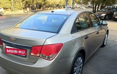 Chevrolet Cruze II, 2011 год, 699 000 рублей, 4 фотография