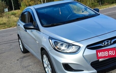 Hyundai Solaris II рестайлинг, 2011 год, 850 000 рублей, 7 фотография