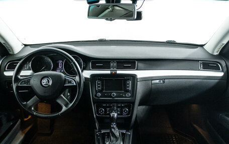 Skoda Superb III рестайлинг, 2013 год, 999 000 рублей, 13 фотография