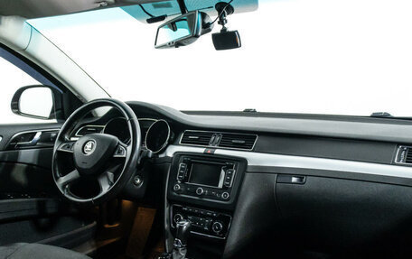 Skoda Superb III рестайлинг, 2013 год, 999 000 рублей, 9 фотография