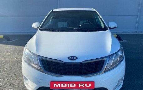 KIA Rio III рестайлинг, 2013 год, 900 000 рублей, 2 фотография