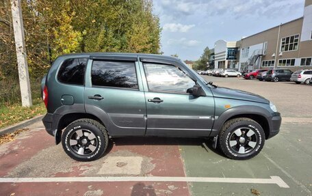 Chevrolet Niva I рестайлинг, 2009 год, 499 000 рублей, 3 фотография