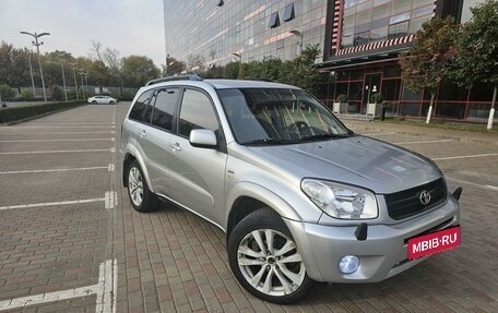 Toyota RAV4, 2004 год, 1 100 000 рублей, 9 фотография