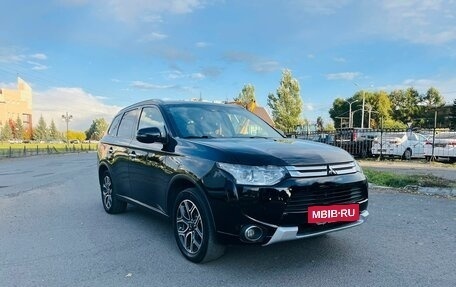 Mitsubishi Outlander III рестайлинг 3, 2014 год, 2 099 999 рублей, 4 фотография