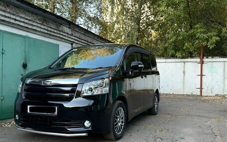 Toyota Noah III, 2009 год, 1 530 000 рублей, 7 фотография