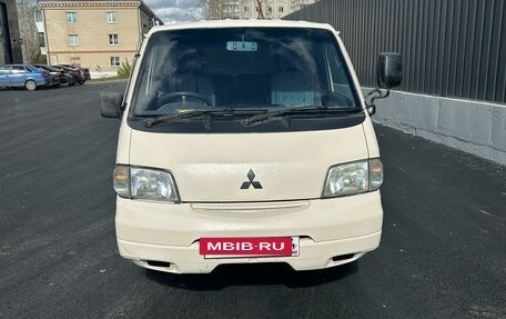 Mitsubishi Delica IV, 2003 год, 450 000 рублей, 2 фотография