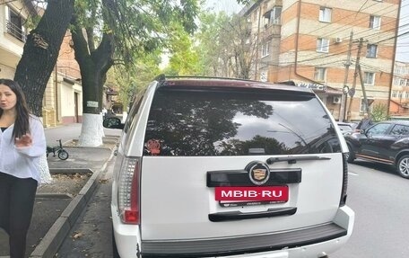 Cadillac Escalade III, 2008 год, 1 150 000 рублей, 4 фотография