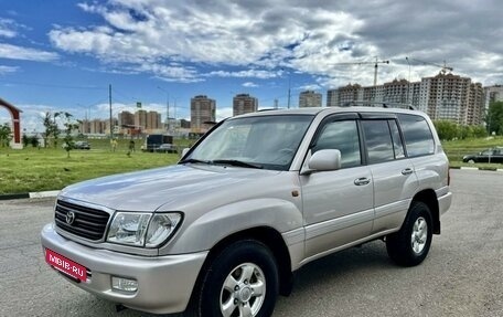 Toyota Land Cruiser 100 рестайлинг 2, 2006 год, 1 850 000 рублей, 3 фотография