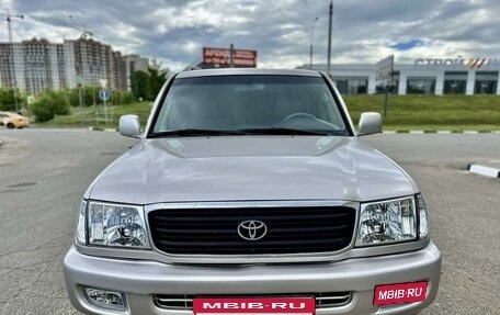 Toyota Land Cruiser 100 рестайлинг 2, 2006 год, 1 850 000 рублей, 4 фотография