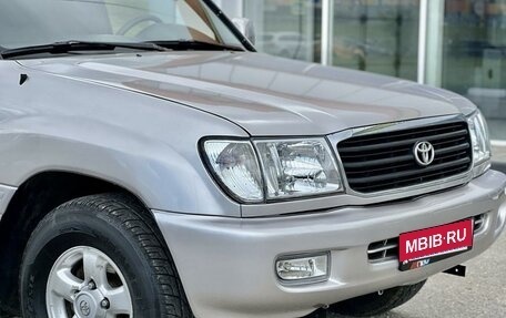 Toyota Land Cruiser 100 рестайлинг 2, 2006 год, 1 850 000 рублей, 6 фотография