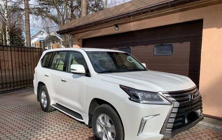 Lexus LX III, 2017 год, 7 900 000 рублей, 3 фотография