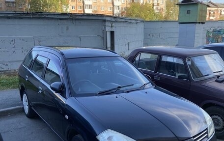 Nissan Wingroad III, 2002 год, 460 000 рублей, 1 фотография