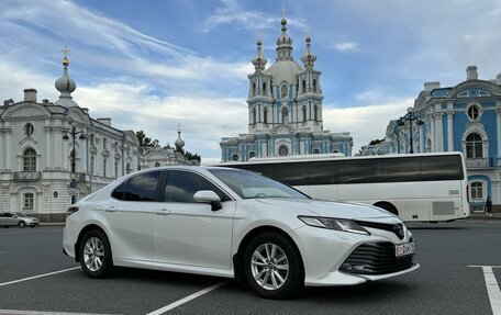 Toyota Camry, 2018 год, 2 750 000 рублей, 13 фотография