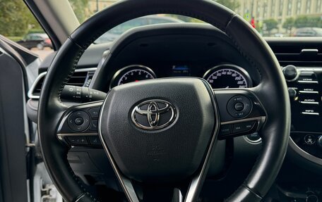 Toyota Camry, 2018 год, 2 750 000 рублей, 7 фотография