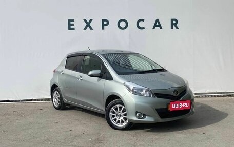 Toyota Vitz, 2014 год, 1 050 000 рублей, 7 фотография