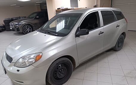 Toyota Matrix, 2002 год, 588 000 рублей, 1 фотография