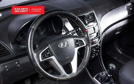 Hyundai Solaris II рестайлинг, 2012 год, 725 000 рублей, 5 фотография