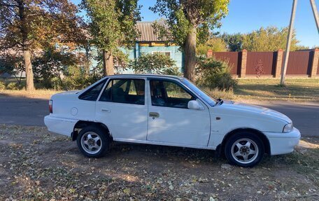 Daewoo Nexia I рестайлинг, 2002 год, 99 000 рублей, 3 фотография