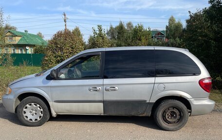 Chrysler Voyager IV, 2003 год, 490 000 рублей, 2 фотография