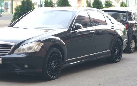 Mercedes-Benz S-Класс, 2006 год, 1 600 000 рублей, 1 фотография