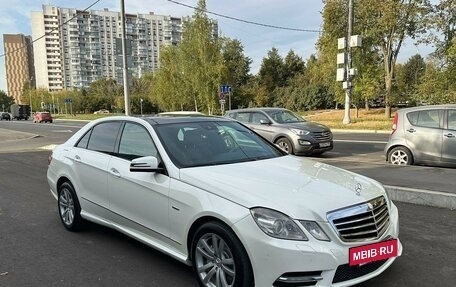 Mercedes-Benz E-Класс, 2011 год, 1 690 000 рублей, 2 фотография