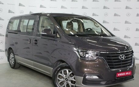 Hyundai H-1 II рестайлинг, 2019 год, 3 950 000 рублей, 1 фотография