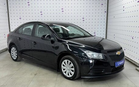 Chevrolet Cruze II, 2009 год, 650 000 рублей, 3 фотография