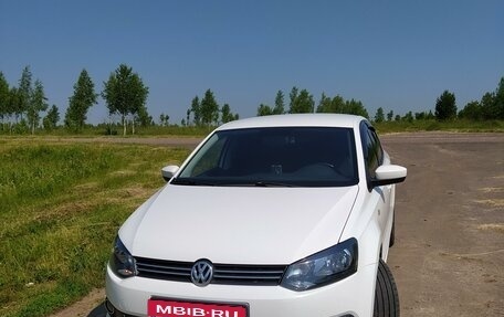 Volkswagen Polo VI (EU Market), 2013 год, 920 000 рублей, 1 фотография