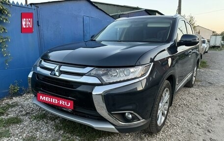 Mitsubishi Outlander III рестайлинг 3, 2017 год, 1 749 000 рублей, 2 фотография