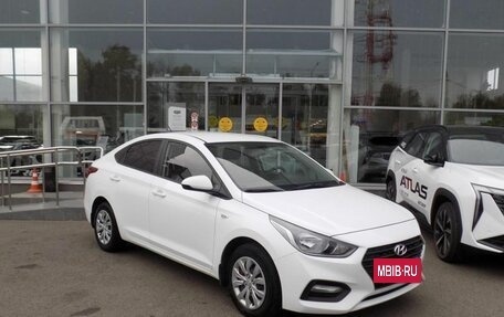 Hyundai Solaris II рестайлинг, 2017 год, 1 380 000 рублей, 3 фотография