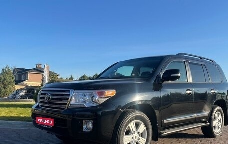 Toyota Land Cruiser 200, 2012 год, 6 000 000 рублей, 1 фотография