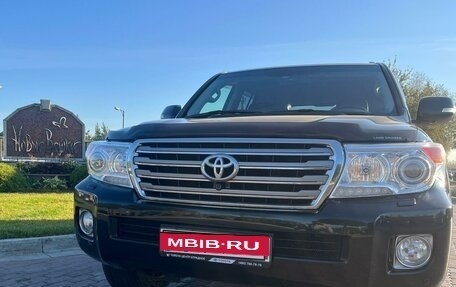 Toyota Land Cruiser 200, 2012 год, 6 000 000 рублей, 2 фотография