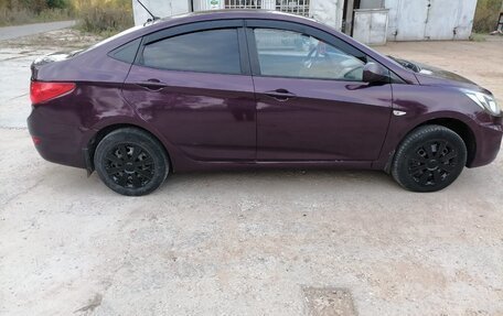 Hyundai Solaris II рестайлинг, 2011 год, 530 000 рублей, 2 фотография