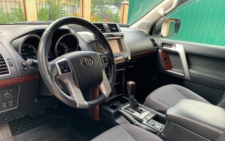 Toyota Land Cruiser Prado 150 рестайлинг 2, 2015 год, 4 249 000 рублей, 10 фотография