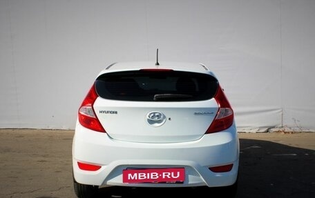 Hyundai Solaris II рестайлинг, 2012 год, 720 000 рублей, 6 фотография