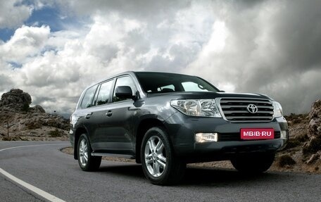 Toyota Land Cruiser 200, 2011 год, 3 300 000 рублей, 1 фотография