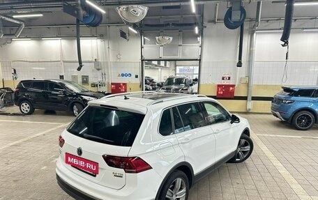 Volkswagen Tiguan II, 2017 год, 2 790 000 рублей, 2 фотография