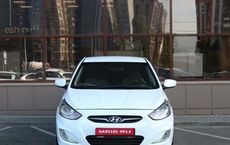 Hyundai Solaris II рестайлинг, 2012 год, 898 000 рублей, 3 фотография