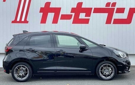 Honda Fit, 2021 год, 1 250 000 рублей, 8 фотография