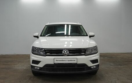 Volkswagen Tiguan II, 2019 год, 2 430 000 рублей, 2 фотография