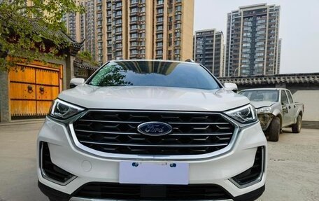 Ford Edge II рестайлинг, 2021 год, 2 000 000 рублей, 2 фотография