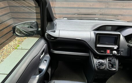 Toyota Noah III, 2015 год, 1 800 000 рублей, 14 фотография