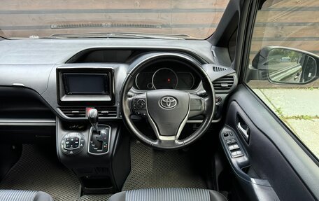 Toyota Noah III, 2015 год, 1 800 000 рублей, 13 фотография