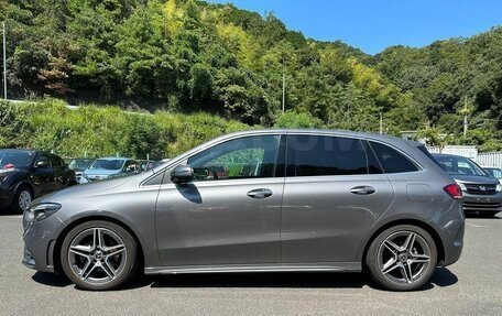 Mercedes-Benz B-Класс, 2019 год, 2 140 000 рублей, 2 фотография