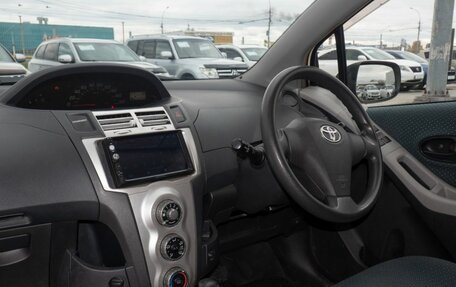 Toyota Vitz, 2005 год, 625 000 рублей, 2 фотография