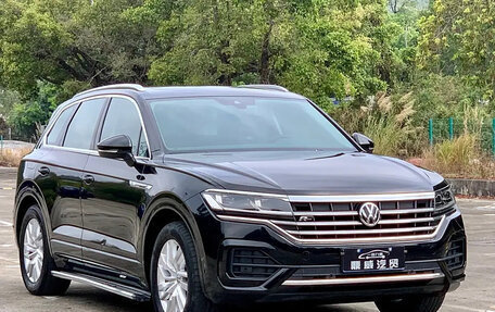 Volkswagen Touareg III, 2021 год, 4 895 000 рублей, 3 фотография