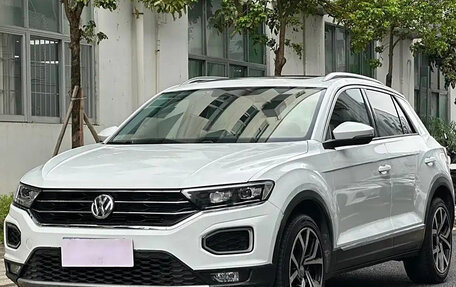 Volkswagen T-Roc I, 2021 год, 1 700 000 рублей, 3 фотография