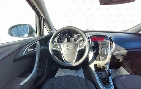 Opel Astra J, 2011 год, 789 000 рублей, 11 фотография