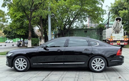 Volvo S90 II рестайлинг, 2020 год, 3 800 000 рублей, 4 фотография